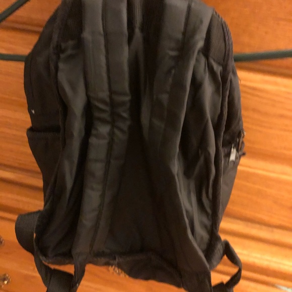 TIGGER BACKPACK FITS LAPTOP BRAND NEW - Picture 2 of 3